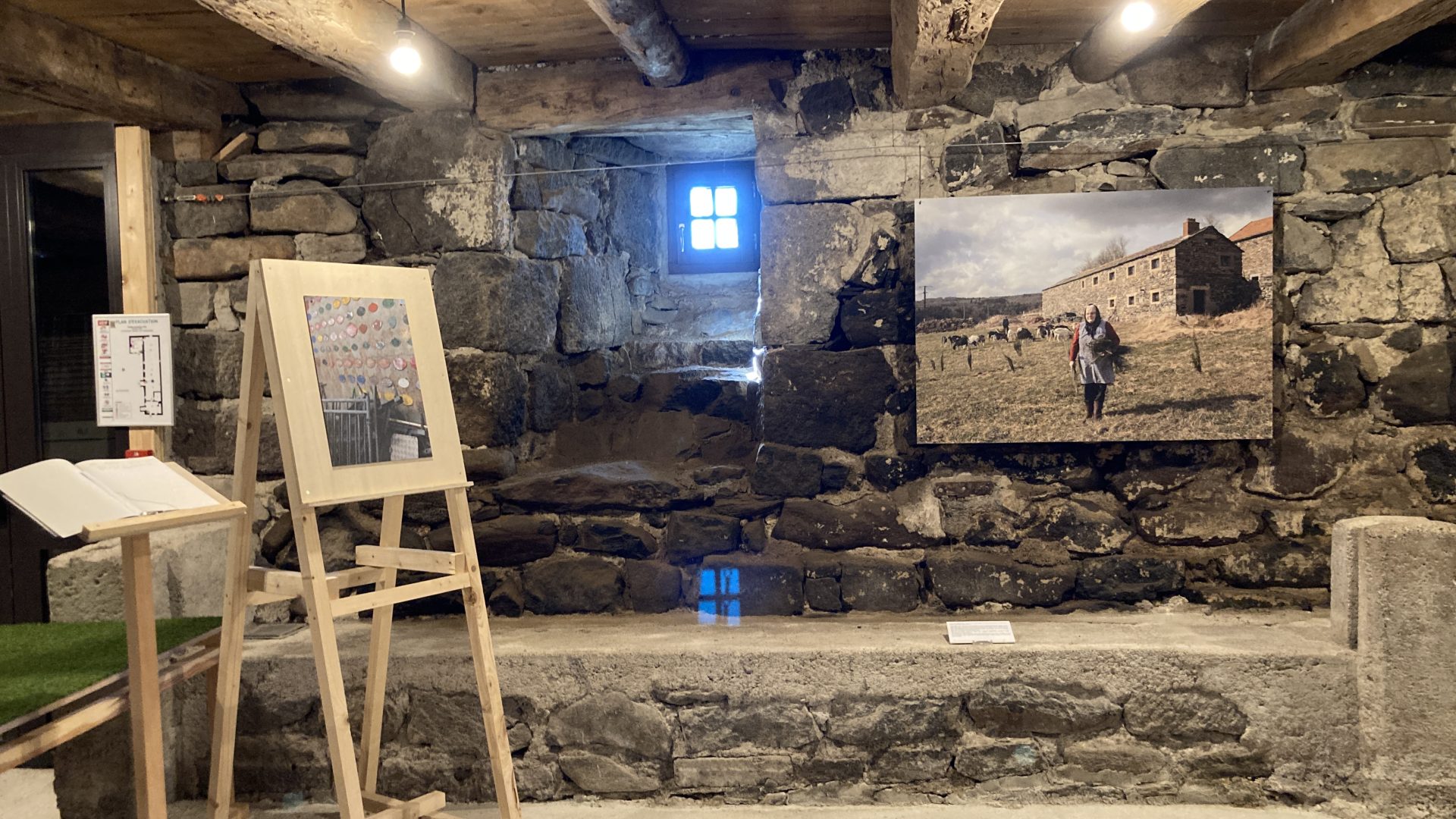 « Sur un plateau », Exposition de photographies de LENA DURR